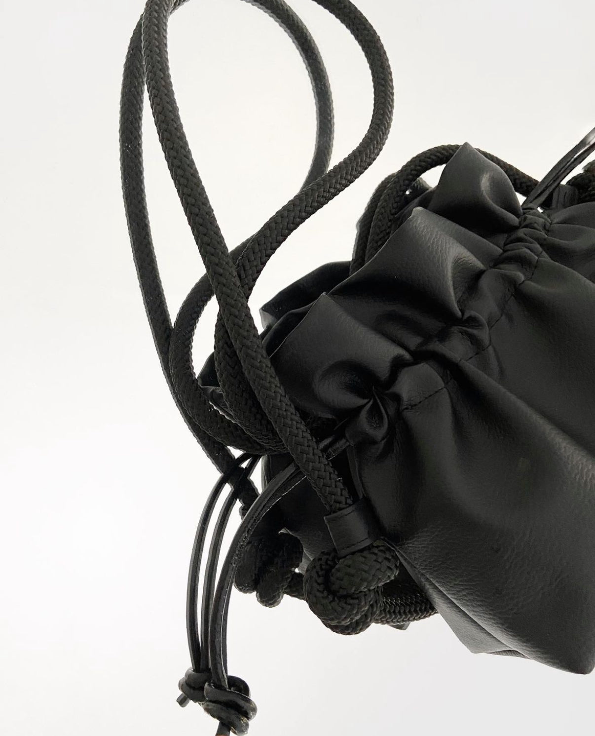 Bolso Saco minimal negro